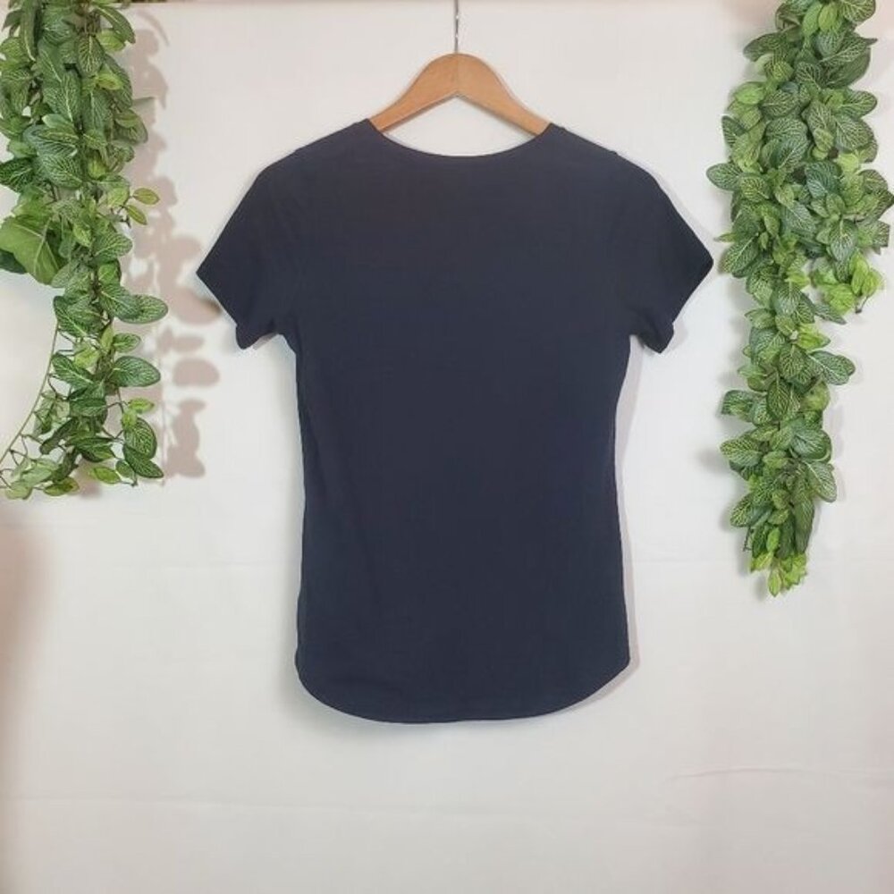 Old Navy I Believe in You Christmas T-shirt Black Size XS X-Small Short Sleeve - Picture 4 of 8